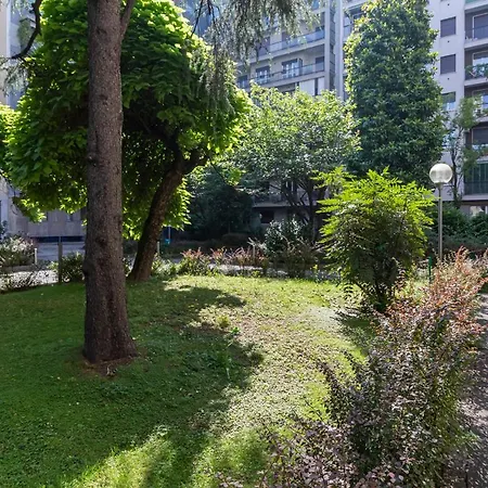 Altido Trendy Flat With Balcony, Easy Access To Centre Milan