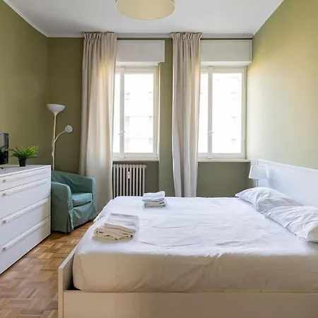 Apartment Altido Trendy Flat With Balcony, Easy Access To Centre
