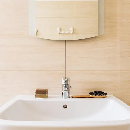 Altido Trendy Flat With Balcony, Easy Access To Centre Milan