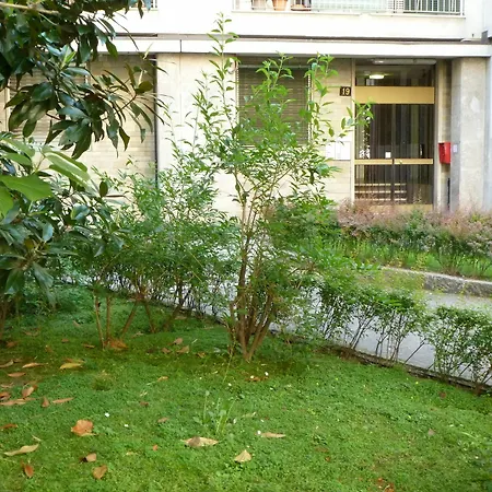 Altido Trendy Flat With Balcony, Easy Access To Centre Apartment